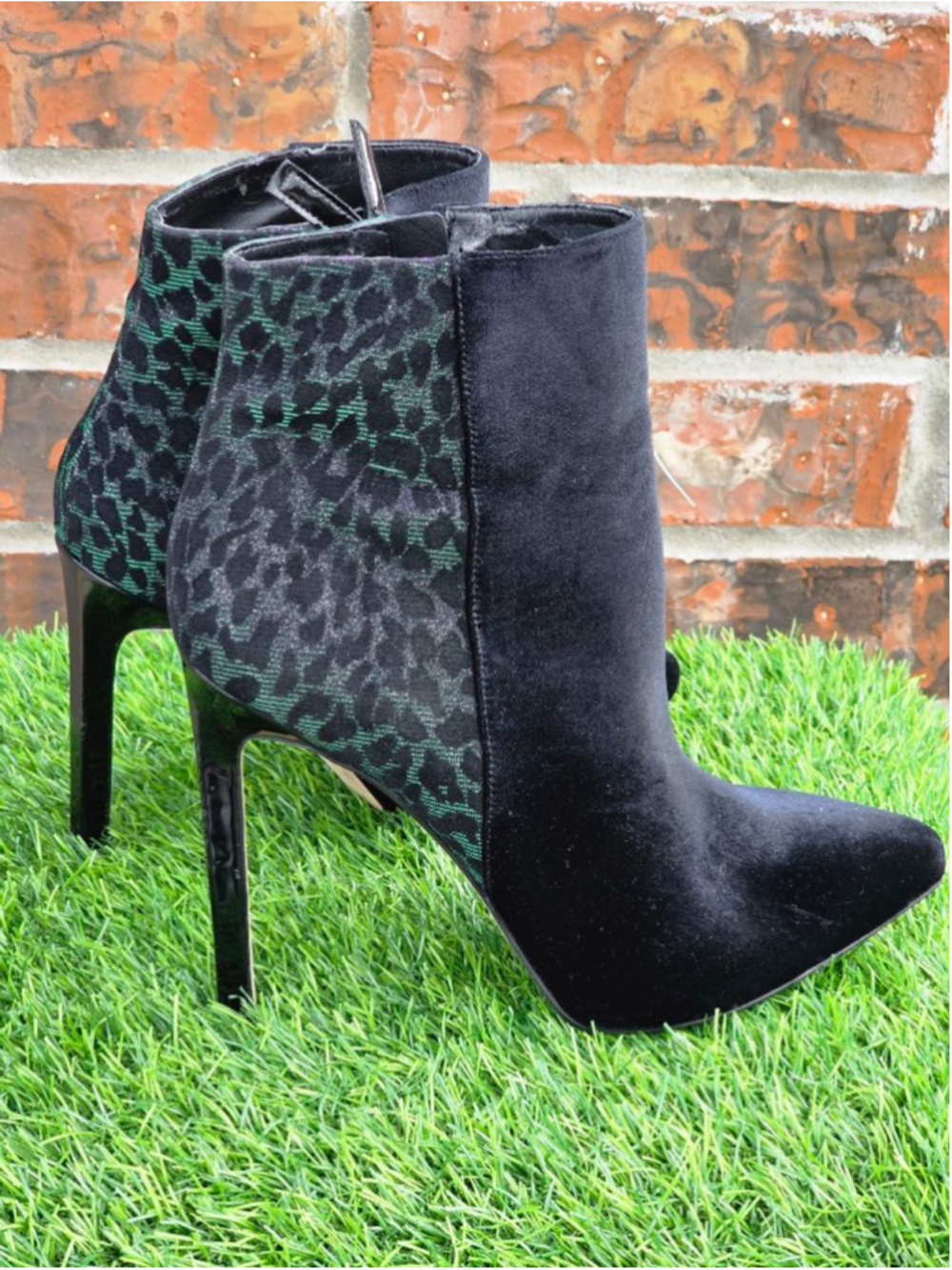 Nine West Black Velvet Green Leopard Ankle Boots Women’s Size 8 - Picture 3 of 11